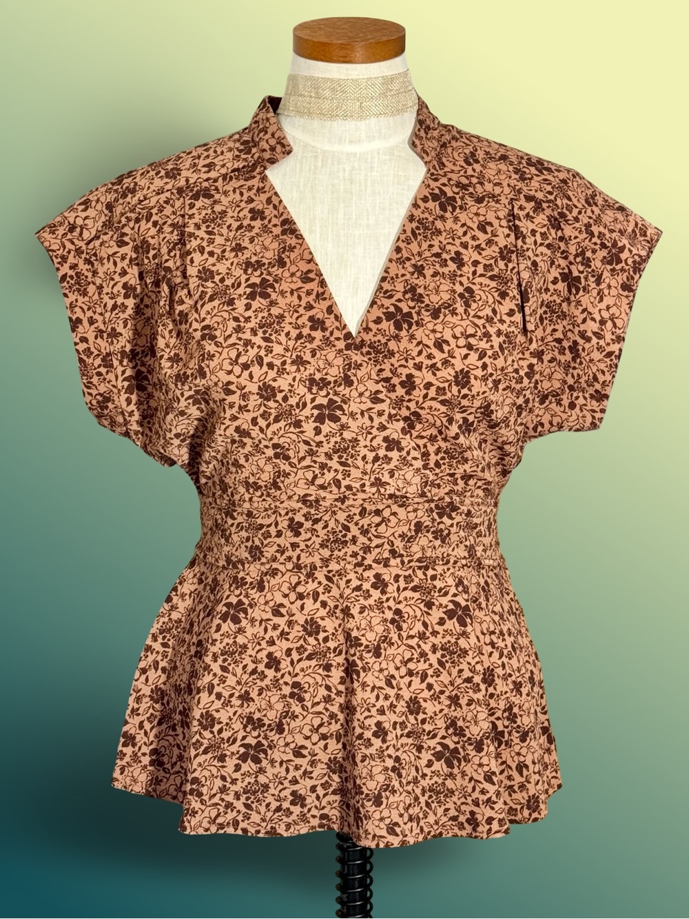 Monteau Los Angeles Rust Brown Ditsy Floral Peplum V-Neck Cap Sleeve Top SzXL